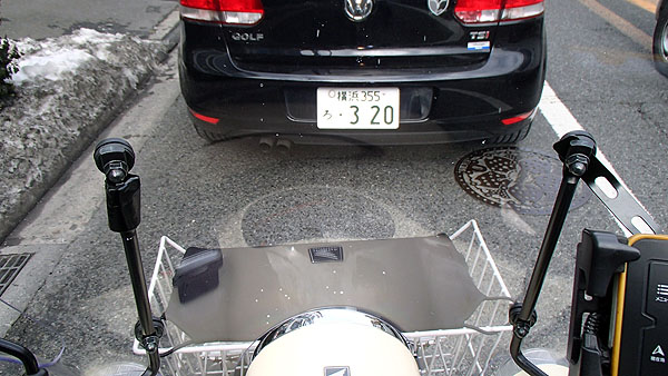 小雪が舞っていた